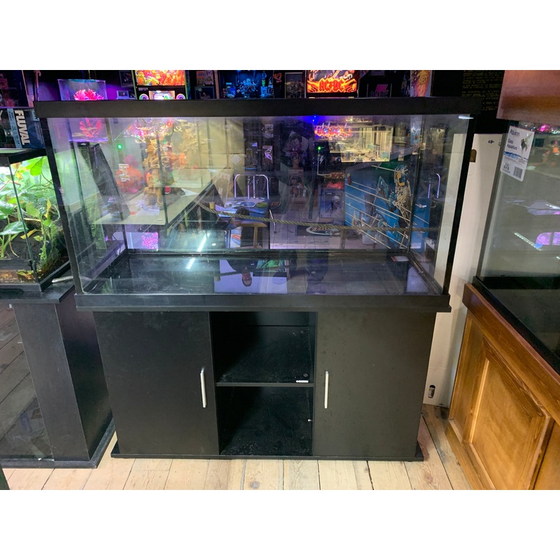 Gently used 90 Gallon Aquarium and Cabinet - (Less the 1 year old)